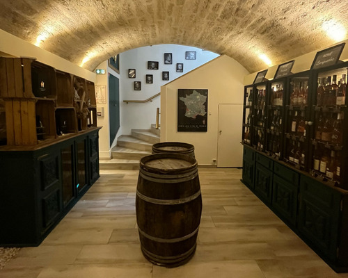 La cave à vin de Pousse pas mémé dans la vigne à montpellier